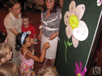 В Белгороде детсадовцы рисуют ромашки, а молодёжь обсуждает гражданский брак