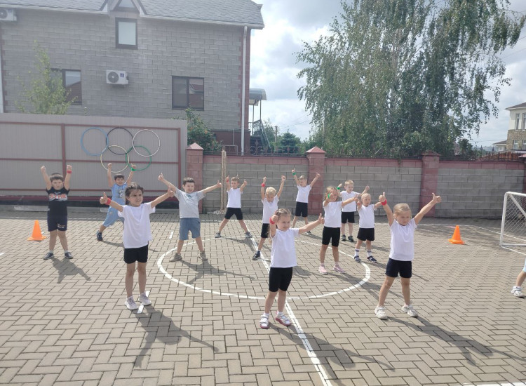 Спортивно – игровой праздник «Быстрее, выше, сильнее»