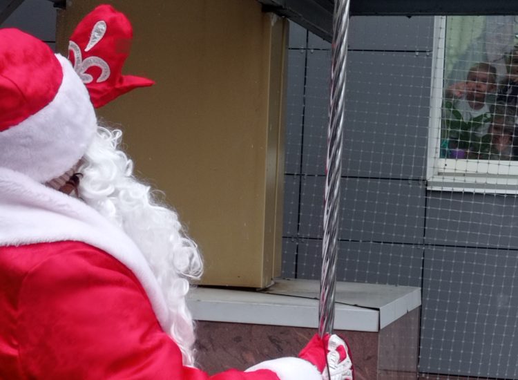 Дед Мороз шагает по планете! Дед Мороз шагает по планете!